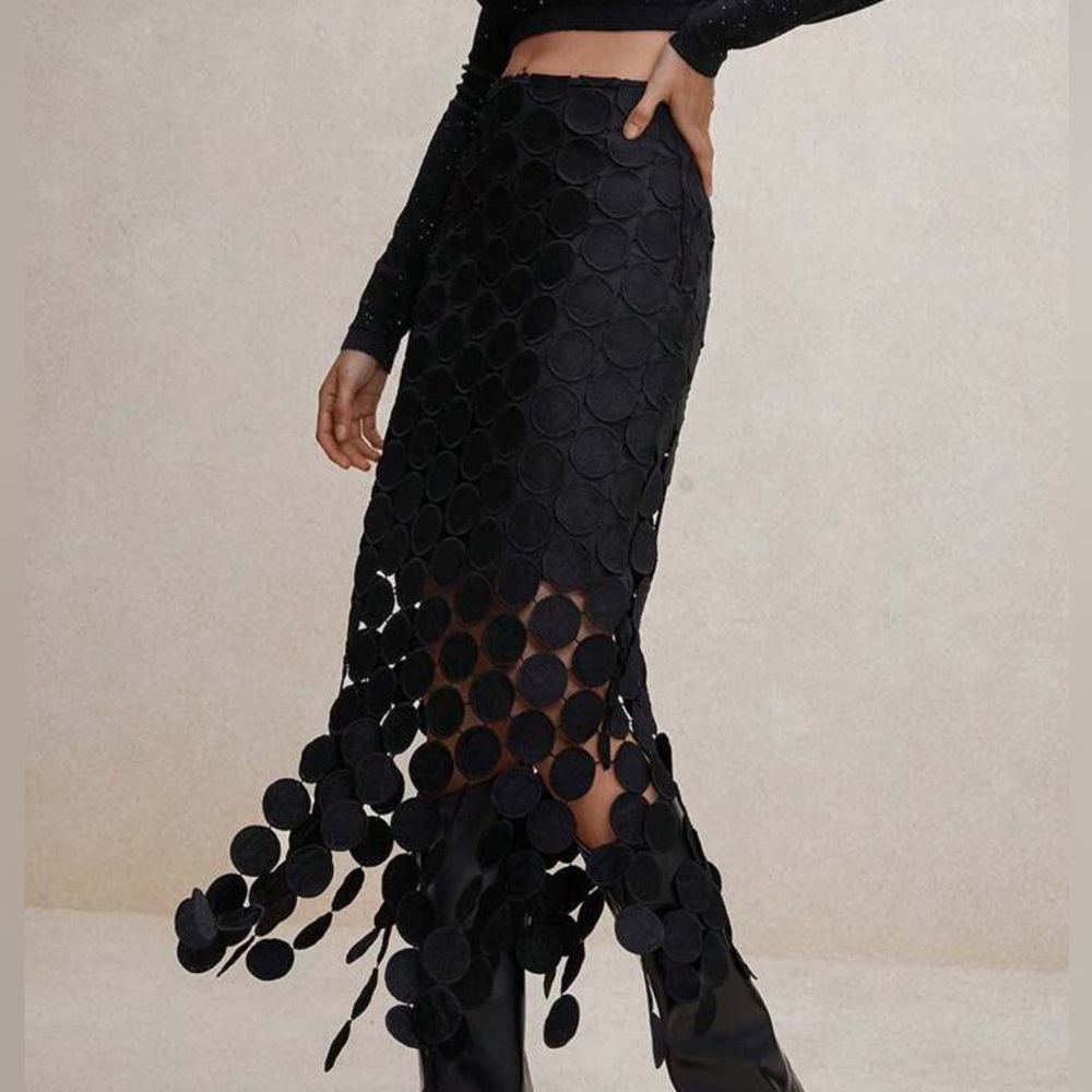 Commense Skirt BNWT laser cut circle skirt in black size small.
